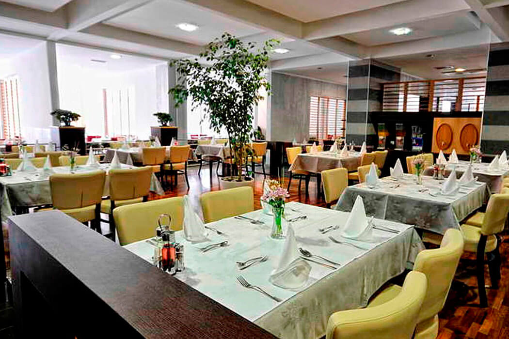 Hotel Tara (ex.tara Sentido) - widok na restaurację