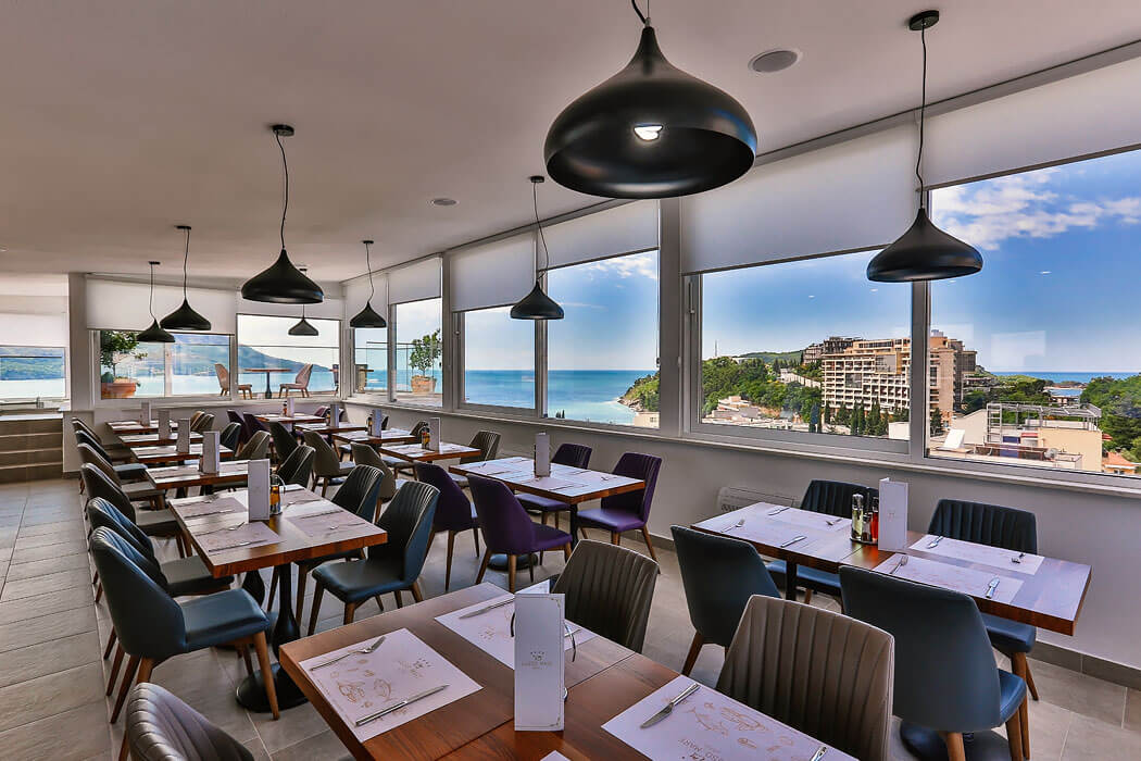 Hotel Lusso Mare - restauracja z widokami